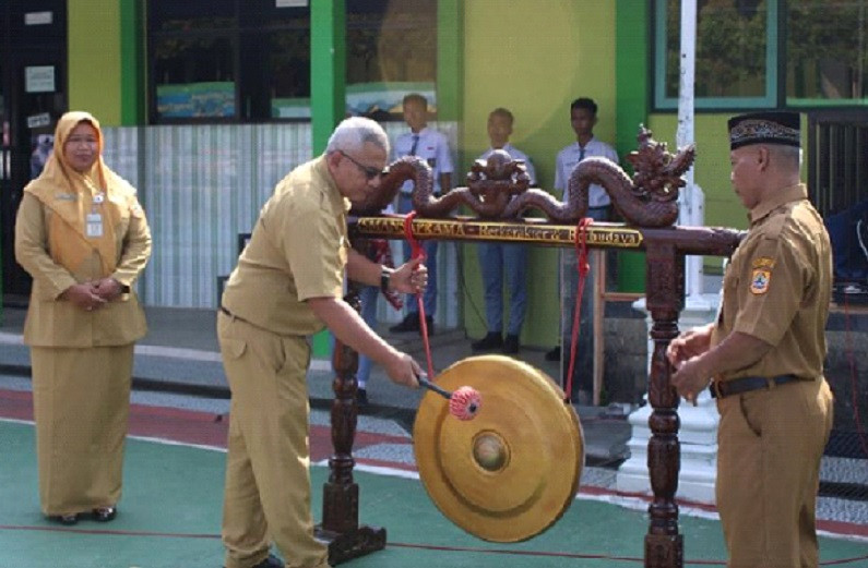 KOKURIKULER RESMI DIBUKA KEPSEK